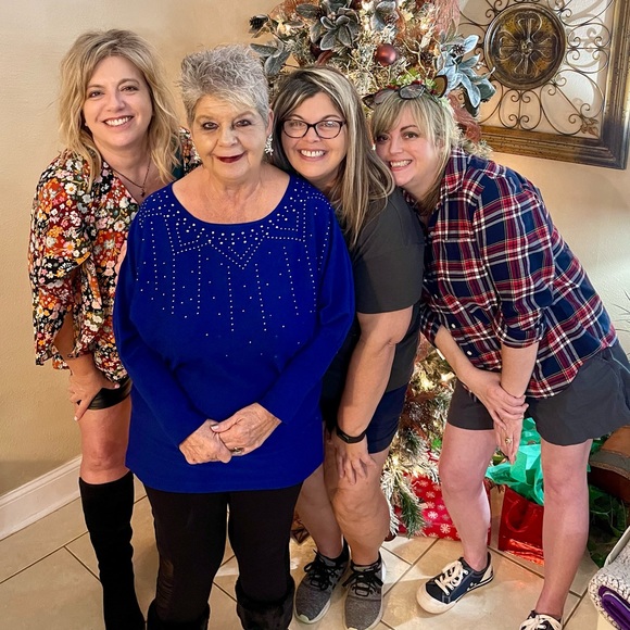 POSH Ambassador - Picture 1 of 4